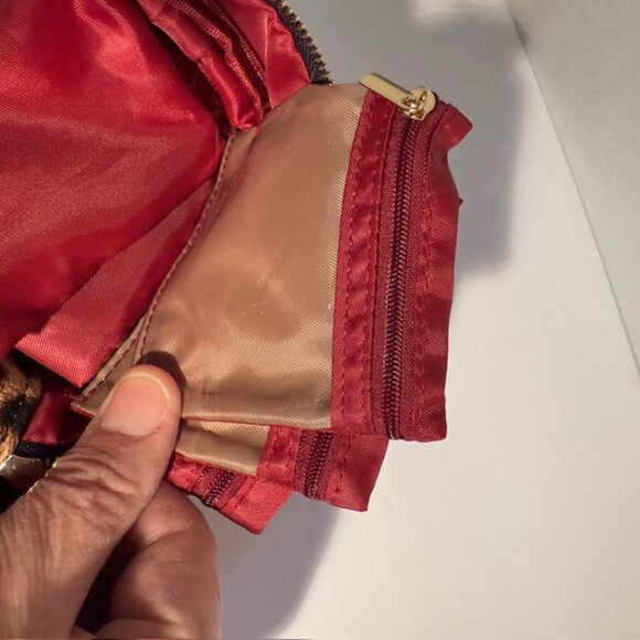 PurseN Cheetah Print Tiara Jewelry Case with Inner Pouches and Zipper Closure - Picture 5 of 15